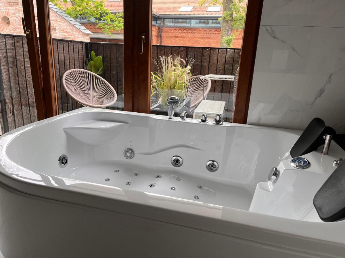 Jacuzzi Rakowicka Top Apartments คราคูฟ ภายนอก รูปภาพ