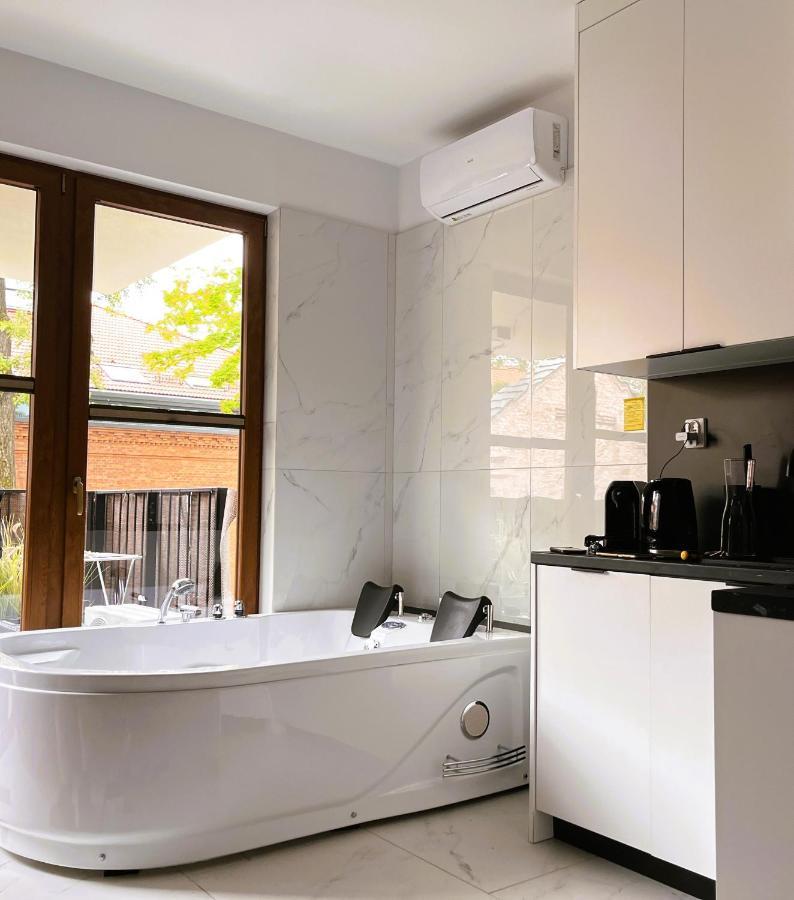 Jacuzzi Rakowicka Top Apartments คราคูฟ ภายนอก รูปภาพ