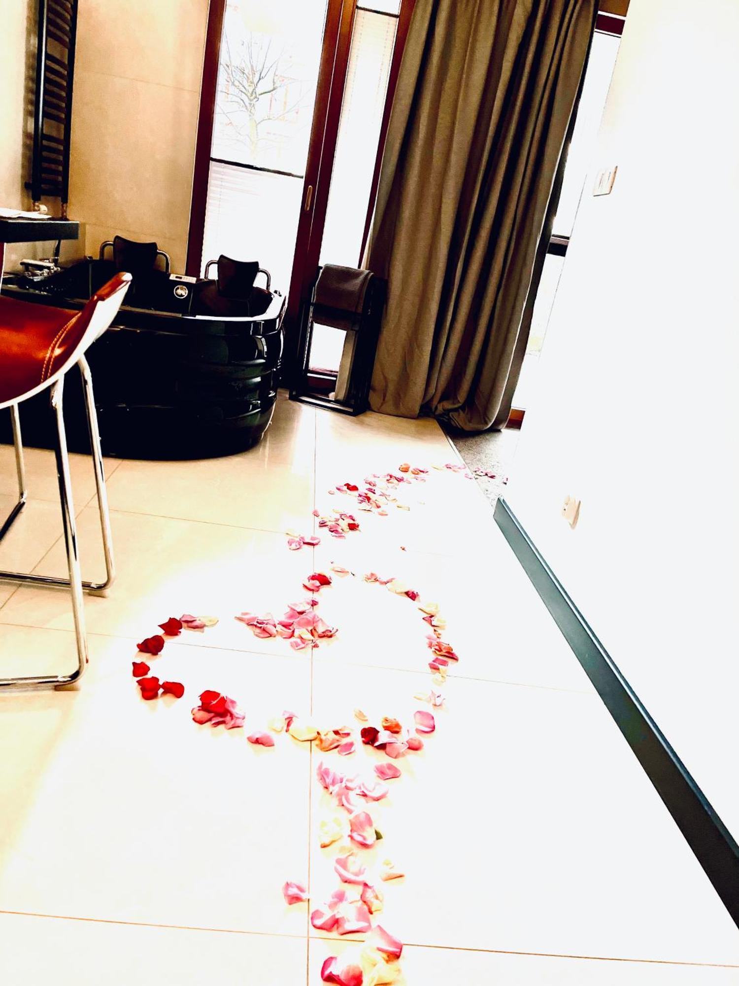 Jacuzzi Rakowicka Top Apartments คราคูฟ ภายนอก รูปภาพ